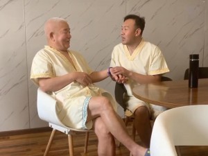 GAY国产儒雅中老年男【儒雅大叔的别样风情：探寻国产 GAY 中老年男的世界】