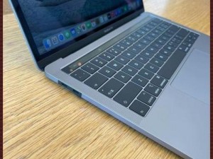 18岁MacBookPro与45岁-18 岁的 MacBook Pro 和 45 岁的我